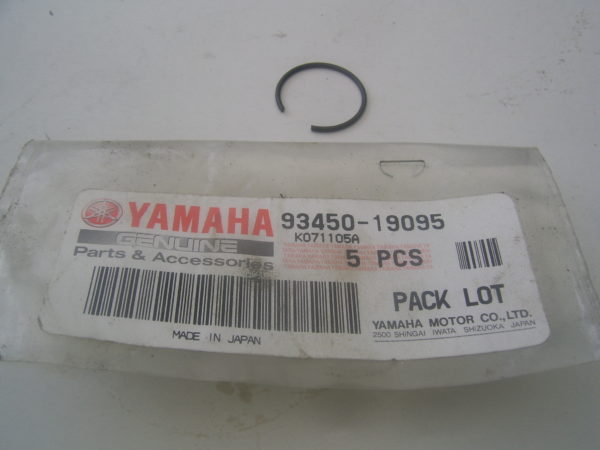 0_Yamaha-Piston-clip-93450-19095