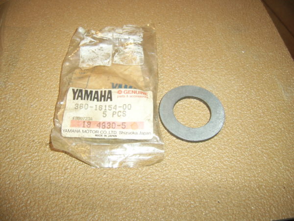 0_Yamaha-Plate-thrust-360-16154-00