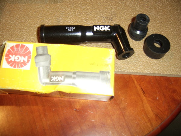 NGK-XD05F-Plug-cap
