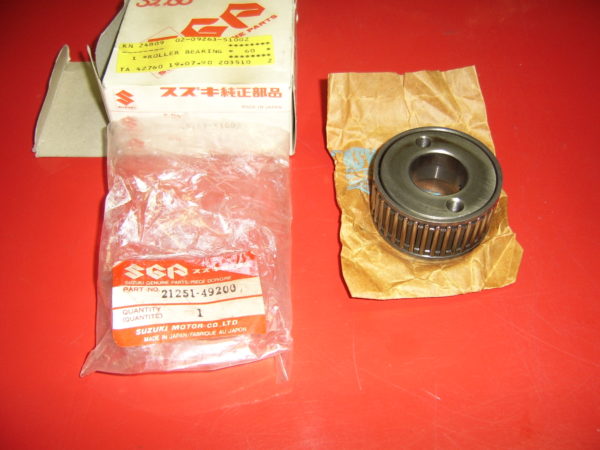 Suzuki-Spacer-21251-49200-bearing-09263-51002