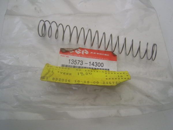 Suzuki-Spring-throttle-valve-13573-14300