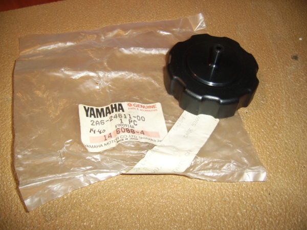 Yamaha-Body-cap-2A6-24611-00
