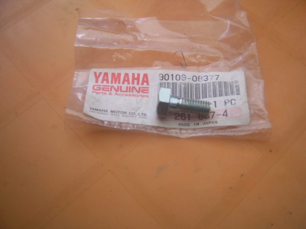 Yamaha-Bolt-90109-08377