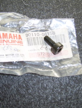 Yamaha-Bolt-90110-06158