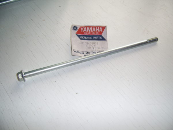 Yamaha-Bolt-washer-based-90105-08032