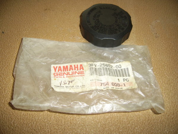 Yamaha-Cap-reservoir-3FV-25852-00