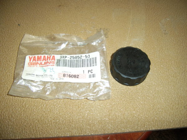 Yamaha-Cap-reservoir-3XP-25852-50