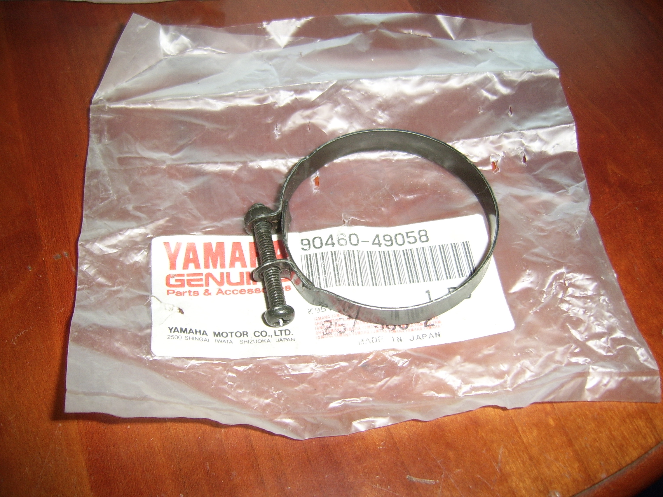 Yamaha-Clamp-90460-49058.jpg