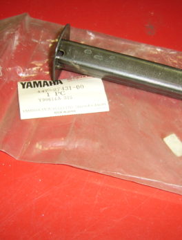 Yamaha-Footrest-rear-447-27431-00