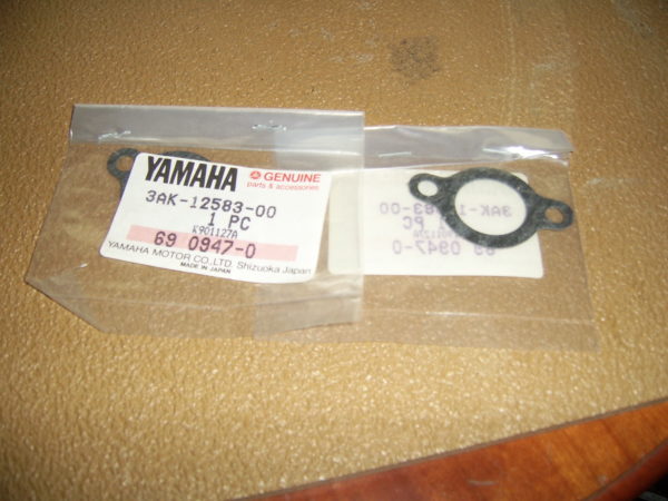 Yamaha-Gasket-3AK-12583-00