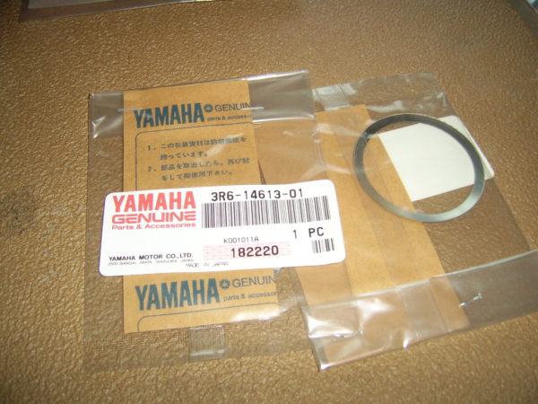 Yamaha-Gasket-3R6-14613-01