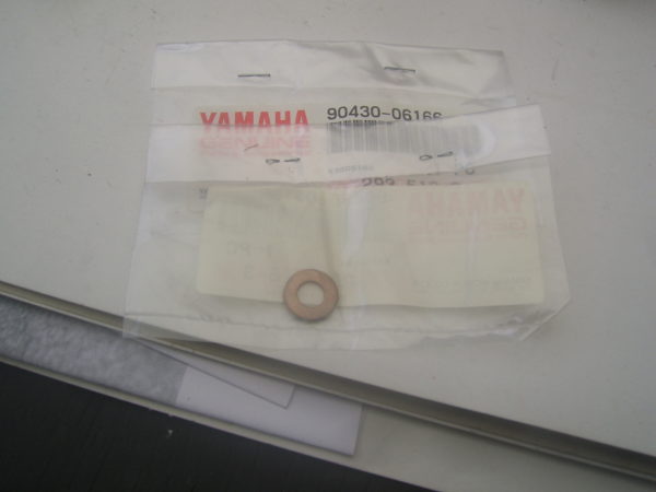 Yamaha-Gasket-90430-06166