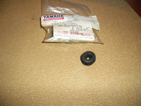 Yamaha-Grommet-90480-01176