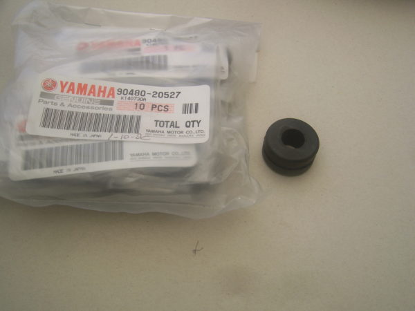 Yamaha-Grommet-Radiator-383-12465-00-90480-20131-90480-20527
