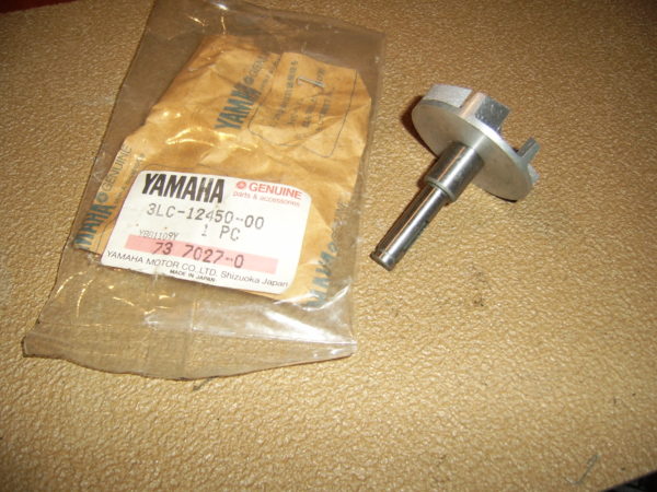 Yamaha-Impeller-shaft-assy-3LC-12450-00