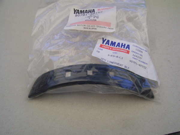 Yamaha-Lower-vent-black-GFV-90791-49152