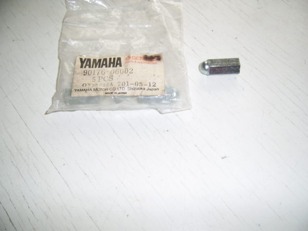 Yamaha-Nut-crown-90176-06002