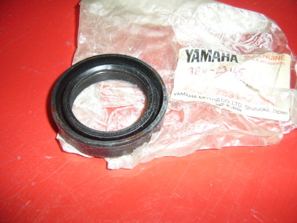 Yamaha-Oil-seal-38N-23145-00