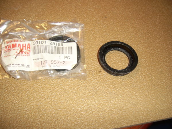 Yamaha-Oil-seal-93101-29165
