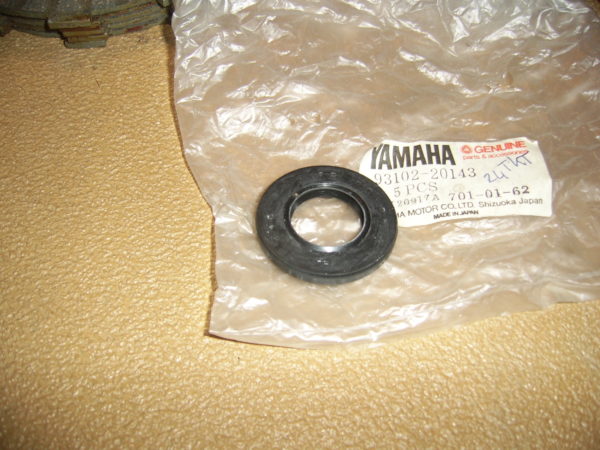 Yamaha-Oil-seal-93102-20143