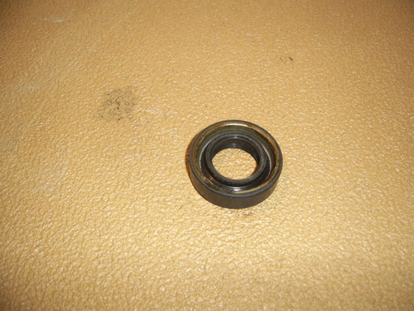 Yamaha-Oil-seal-93103-20004
