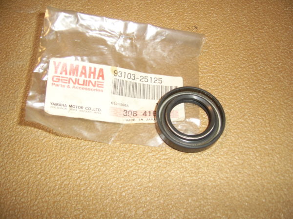 Yamaha-Oil-seal-93103-25125