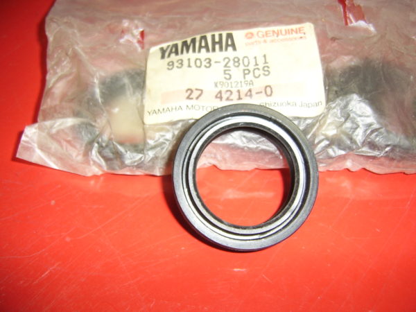 Yamaha-Oil-seal-93103-28011