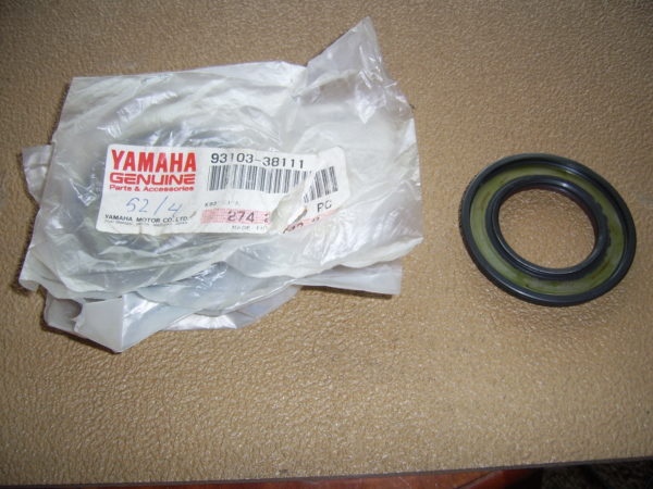 Yamaha-Oil-seal-93103-38111
