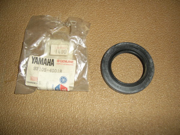 Yamaha-Oil-seal-93105-40018
