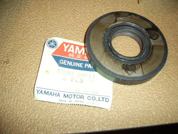 Yamaha-Oilseal-93103-30044-00