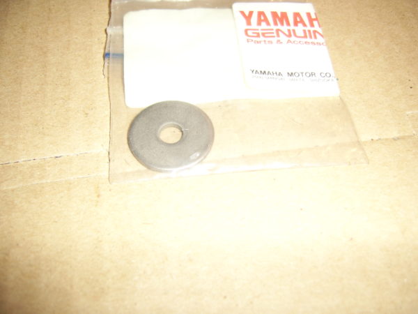 Yamaha-Plate-adjusting-137-13138-01