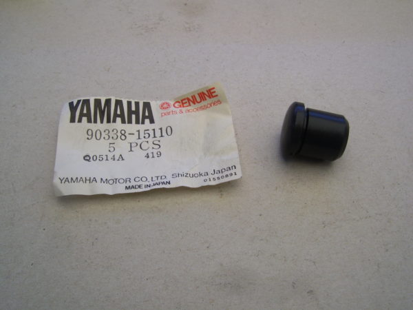 Yamaha-Plug-90338-15110