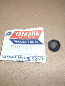 Yamaha-Plug-blind-90338-17016-328-15398