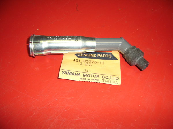 Yamaha-Plug-cap-421-82370-11