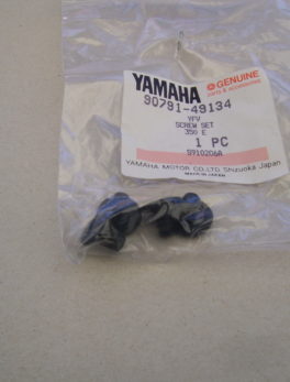 Yamaha-Screw-setx4-black-YFV-90791-49134