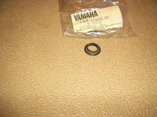 Yamaha-Seal-cylinderhead-1A8-11358-01