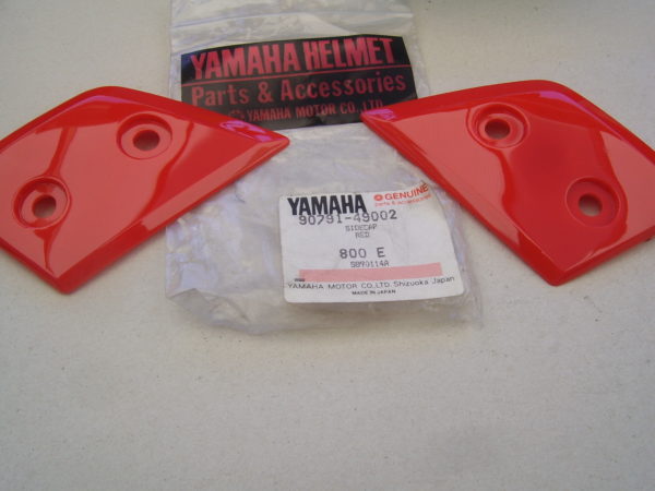 Yamaha-Side-cap-red-800E-90791-49002