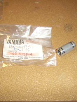 Yamaha-Spacer-engine-mount-1RK-15327-00