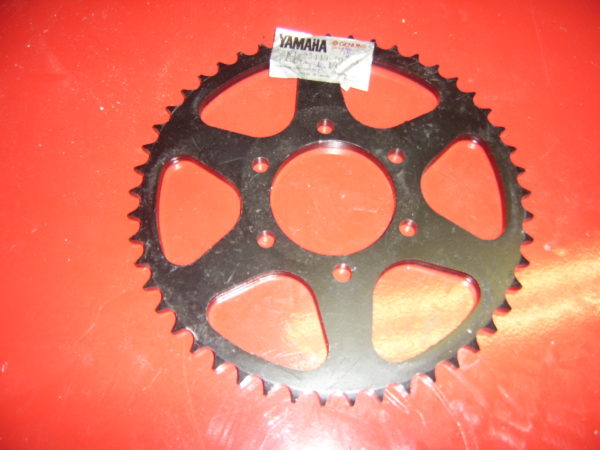Yamaha-Sprocket-3R1-25449-10-33