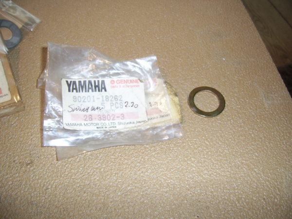 Yamaha-Washer-plate-90201-18262